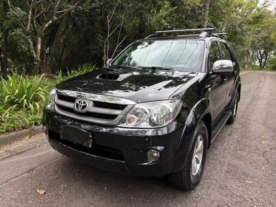 TOYOTA HILUX SW4 3.0 SRV 4X4 16V TURBO INTERCOOLER DIESEL 4P AUTOMÁTICO
